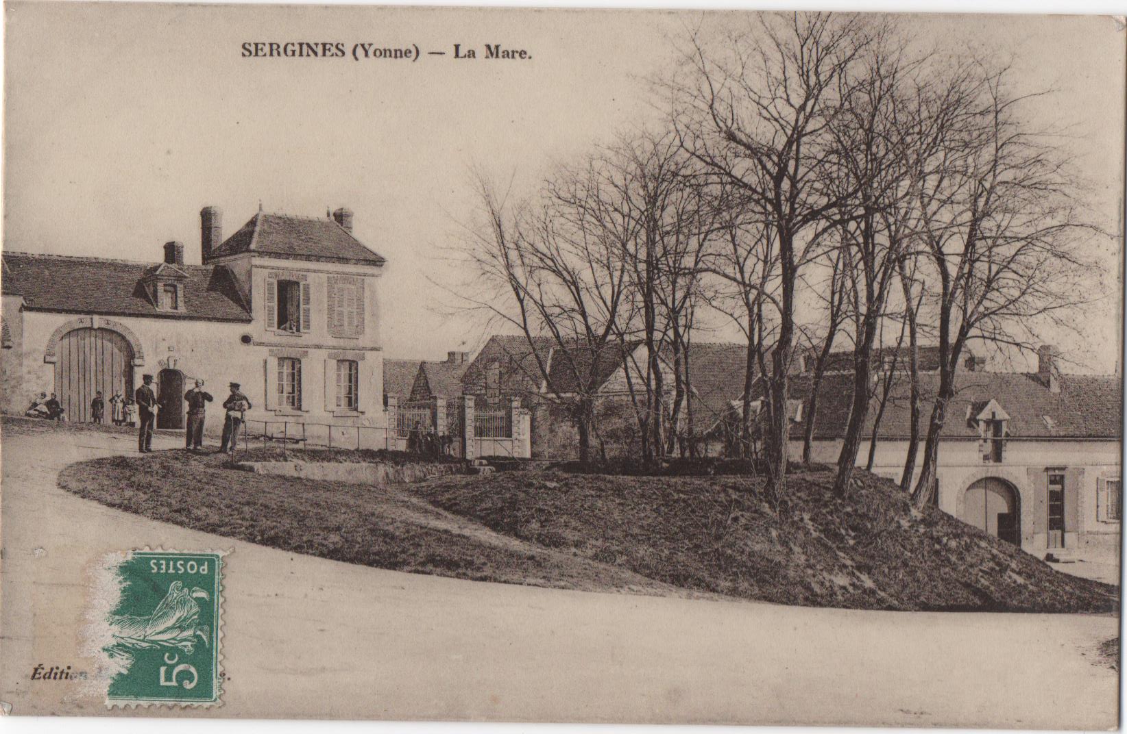 La mare où a été ensuite construit le Foyer rural