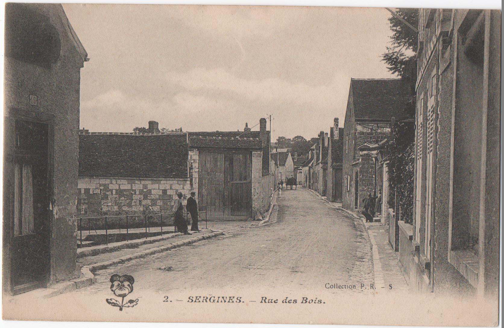 la mare rue des Bois à l'intersection de la rue Aubert